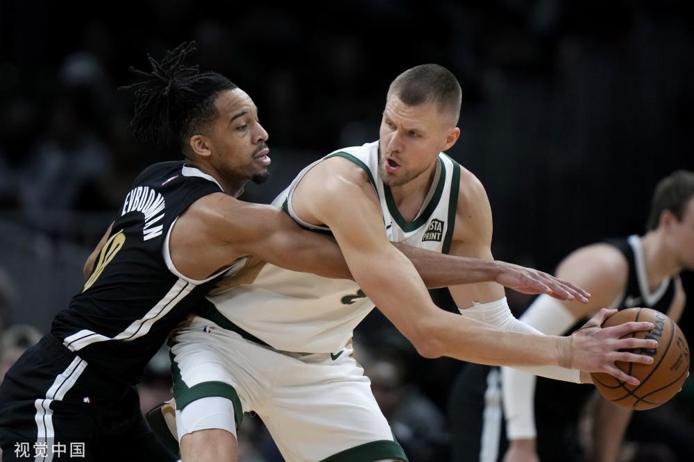 联更衣室内 联更衣室内